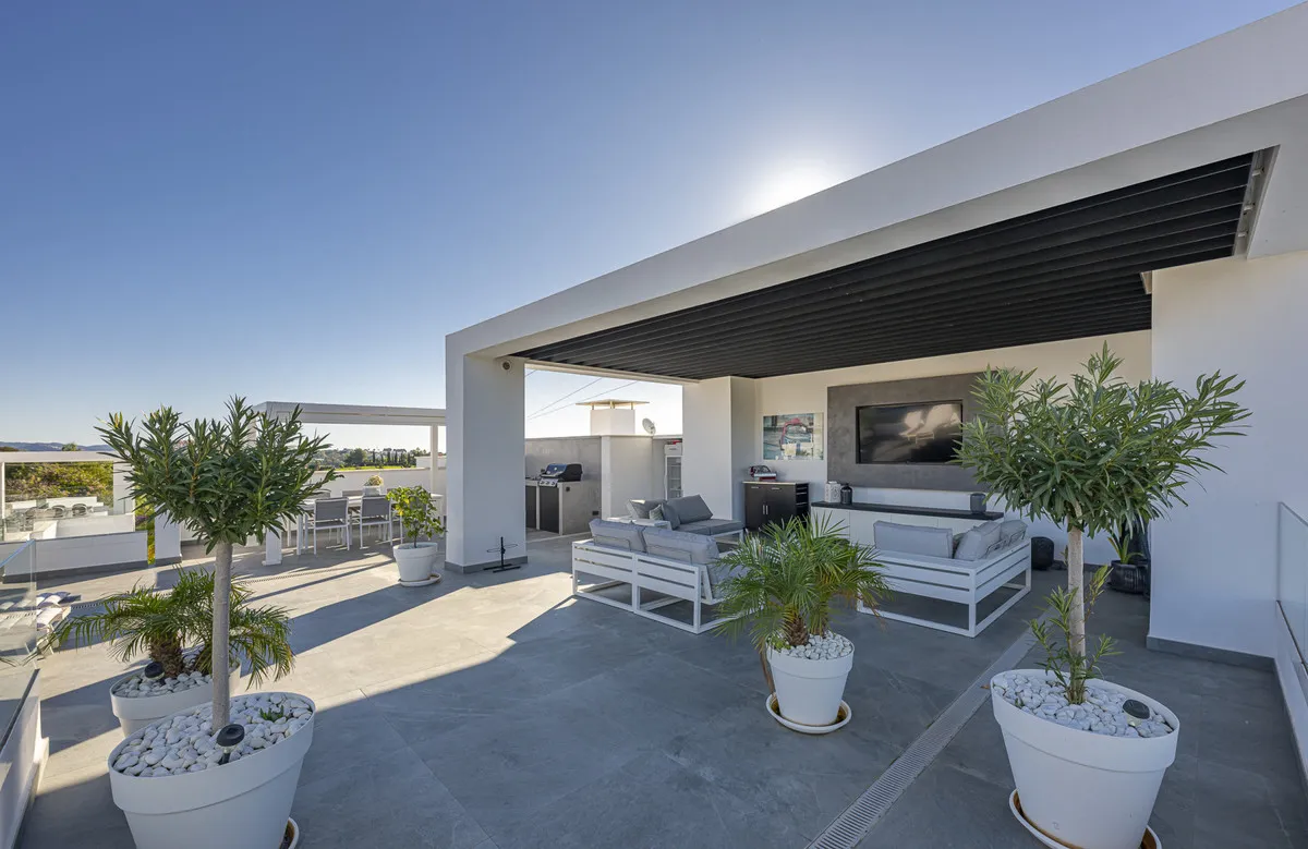 9d03b8cd-e2d3-4320-9bce-0d65517ba844