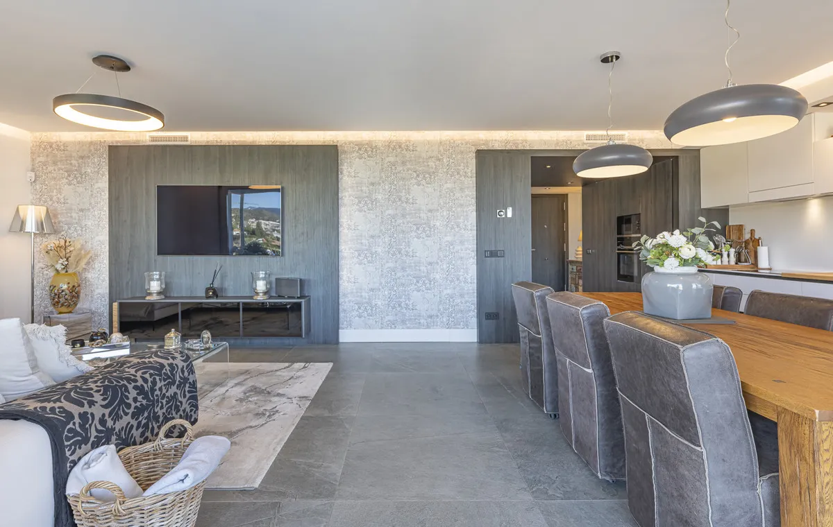 a6d5b82b-862d-43fc-aa2e-7833c0d85277