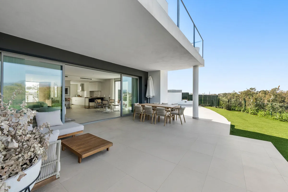 e3e68f4a-992d-4ba9-a8e6-d9c027b996a2