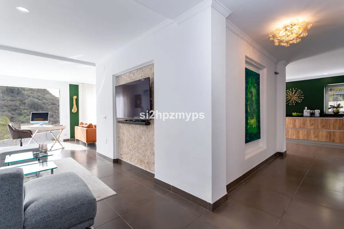 68879135-a7c6-4420-8ef7-5eb57230a038