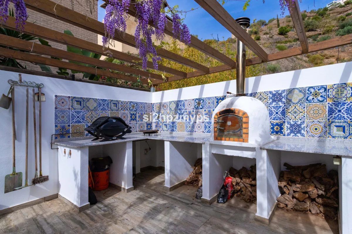 f7edff1d-d30f-4030-8959-d1bad700116e