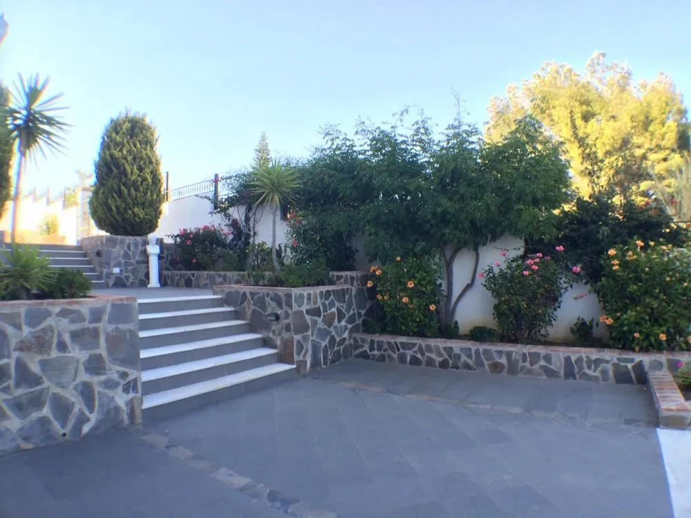 4c1a51b1-1aa9-4fb1-9a30-3ff19343d201