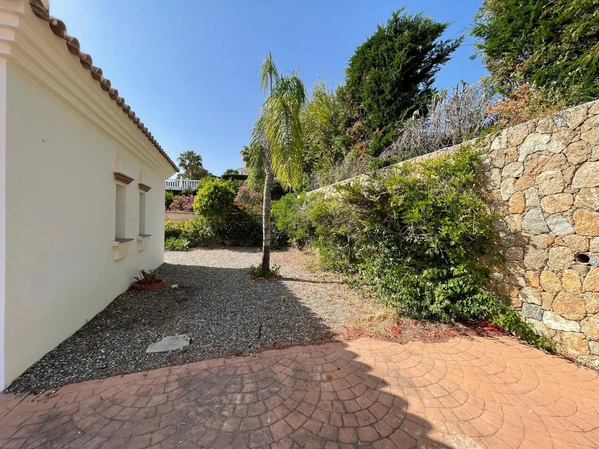 4dd80d95-df49-4b01-92e6-ee267e459b15