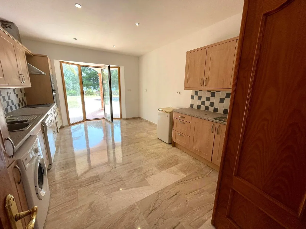 53ddece9-5151-4ed6-a4b9-e2d256c964e4