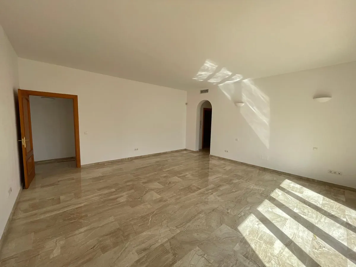 f811eb4f-5b47-4e13-a8cc-5b322d04f1c2