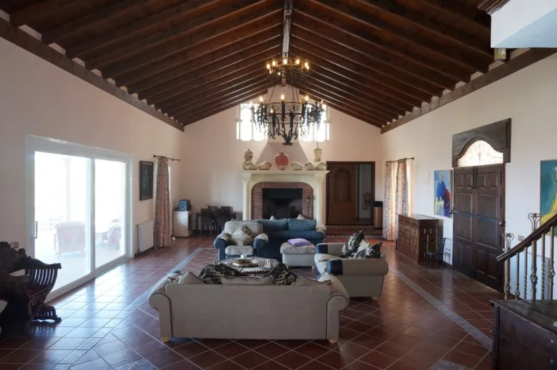 a027d16e-d713-4056-b2b6-a82d765967bf