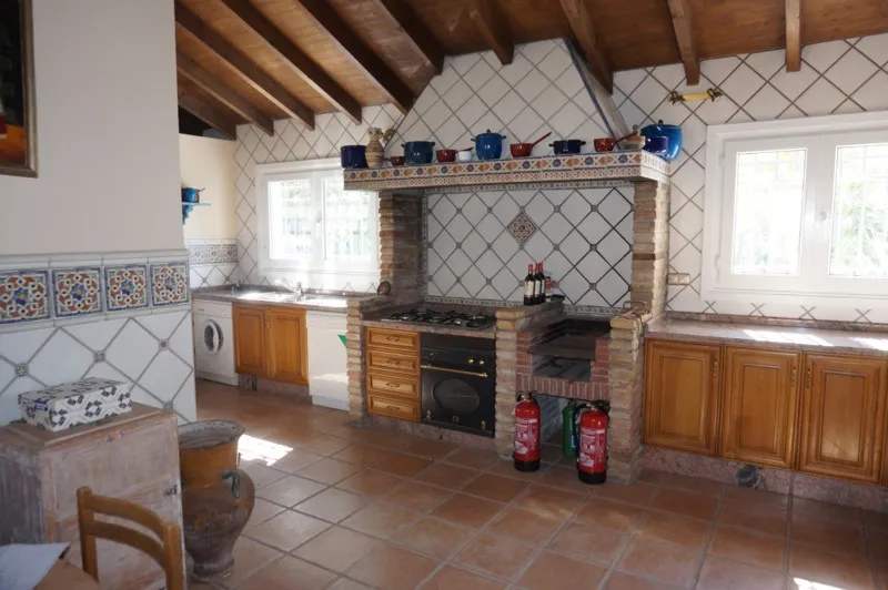 f0896810-f12e-41f7-a77f-34800bd9b220