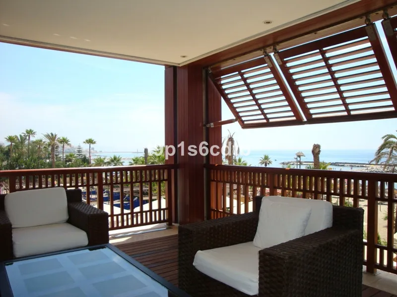 1a7bf76e-4360-402c-add8-d979451a3a2a