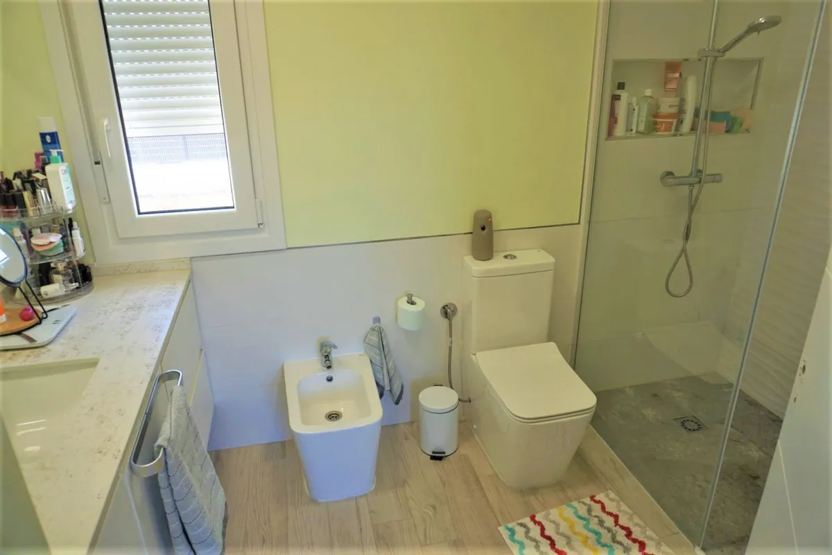 f667db5c-c0dd-4afd-b9ac-7380abf76303