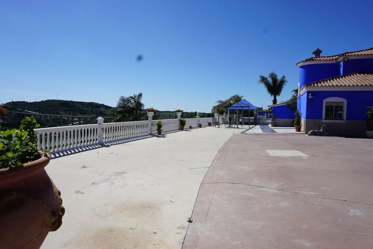 e7e165e6-34f0-4782-82f4-b65759b15c35