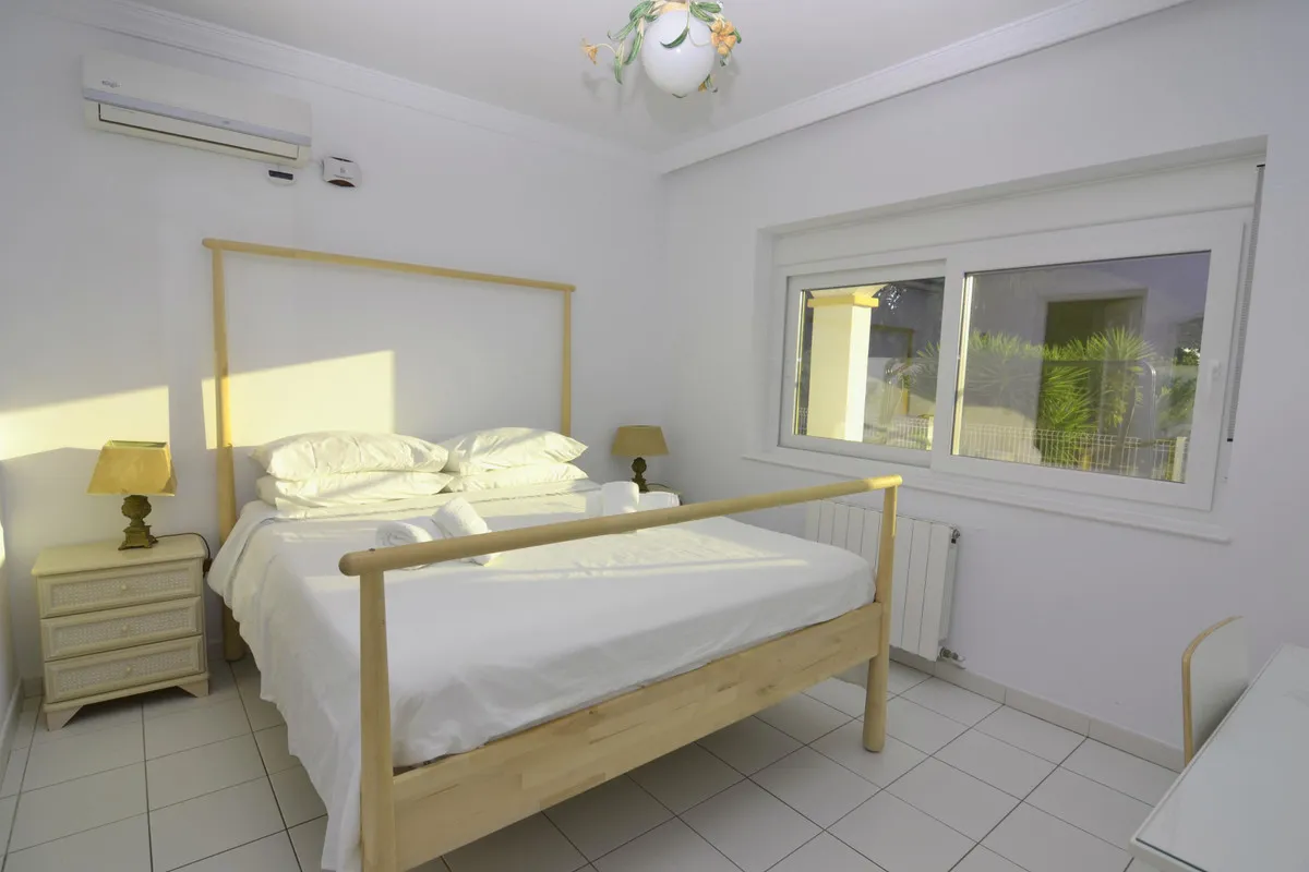 0e8692db-0f2f-4216-b680-0843d4190d4e