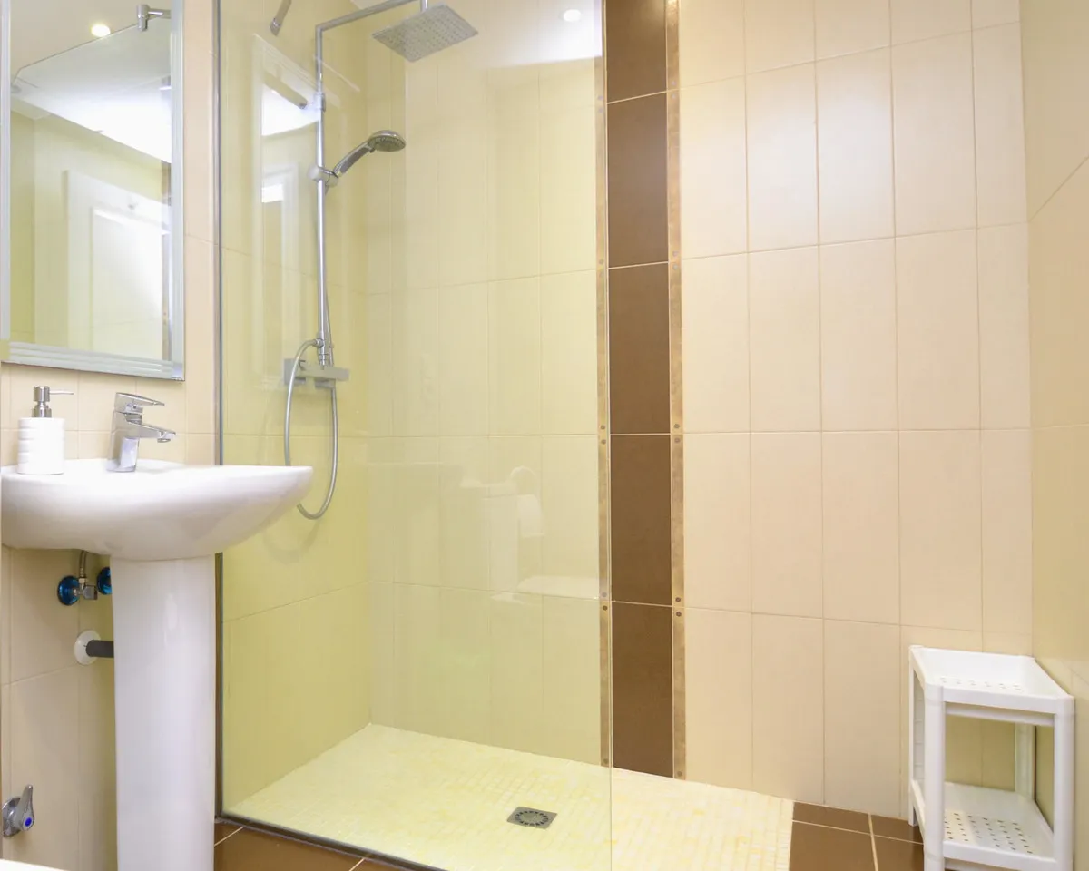 5506b870-3fbd-4792-9a0d-250d8335c821