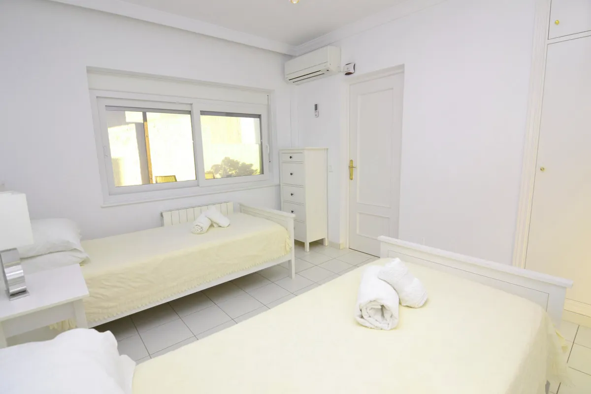 f0d21f49-dab1-44ad-b9ec-9cbfc57b7a2d