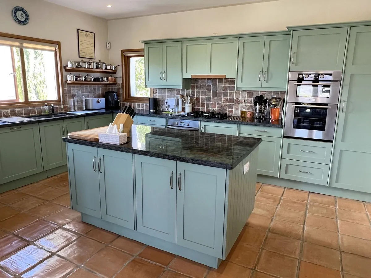 12392beb-b927-420a-8176-da40b9082d82