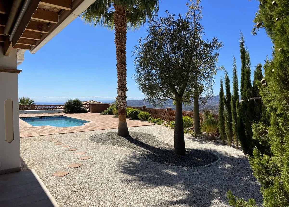 17f31c98-c4c2-4052-9c00-74ea7a8a9e91