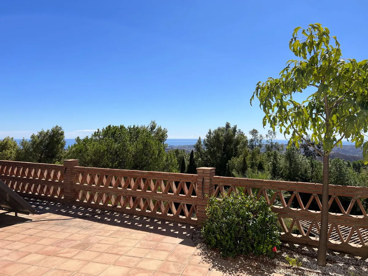 601d6273-560c-4df2-b1db-657b8cf51f1a