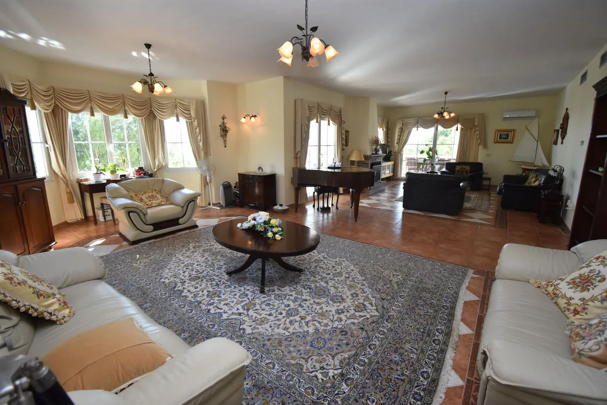 54be767d-e541-48ec-ab86-1165752f6f80