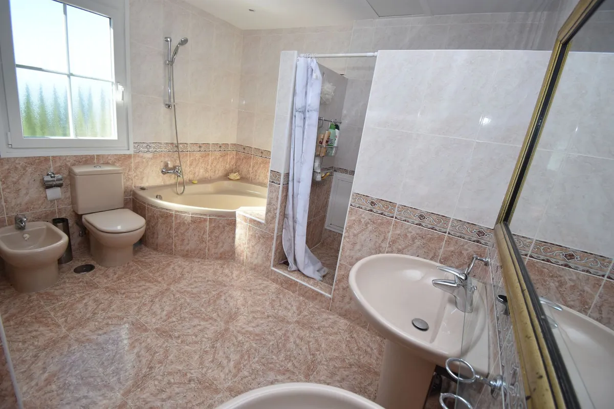 cc60ba3b-0756-4bac-b2b5-f470387d40eb