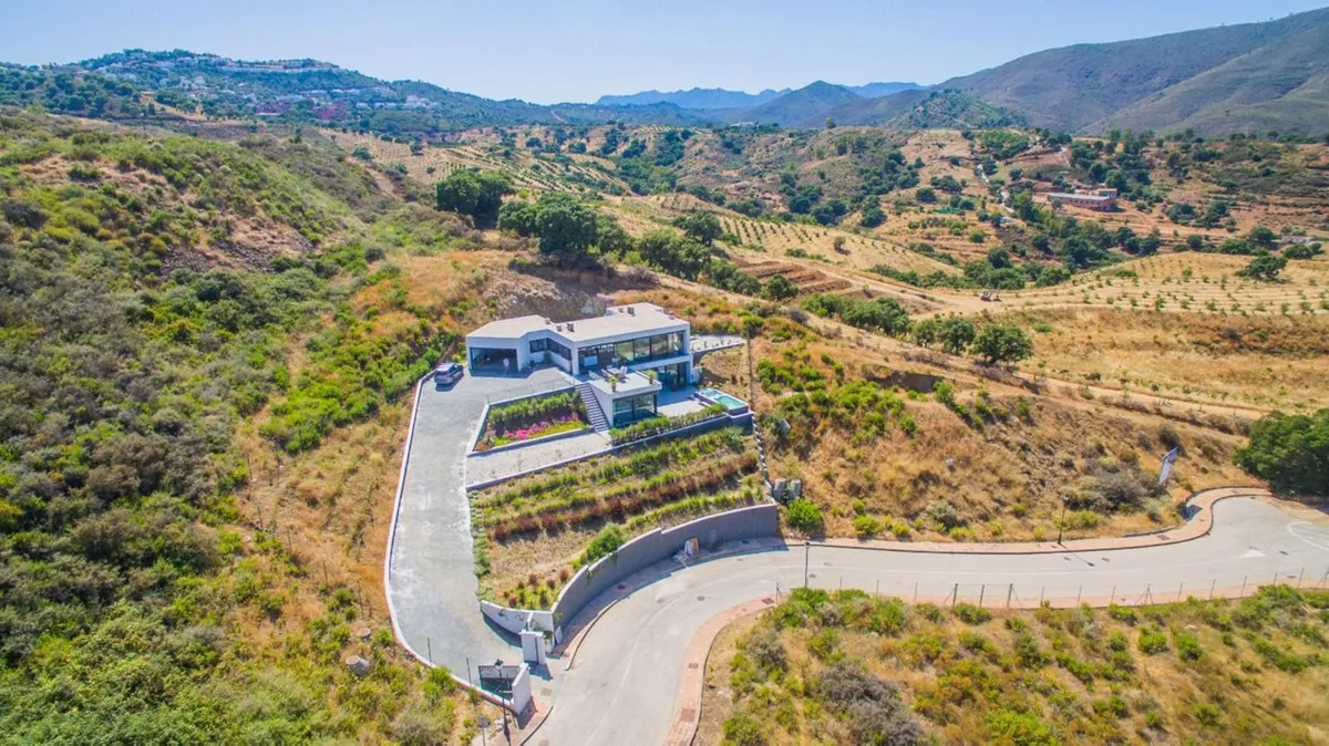 2c4d8cc5-e432-44b3-af32-ec1ead283ba2