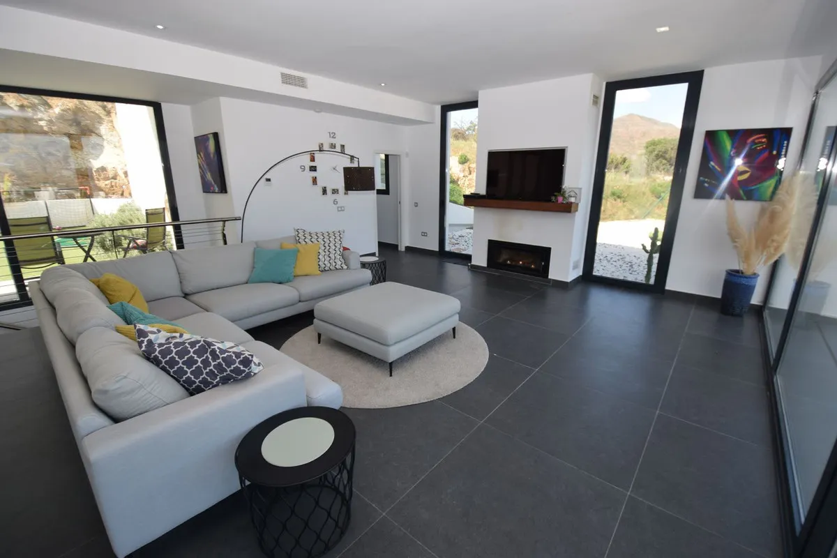 3da9c8d6-9055-48aa-a556-973db8b68448