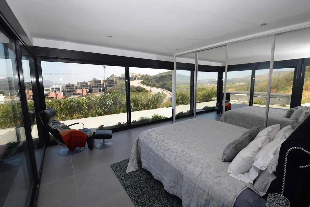 4bc24ed6-c45b-4ec4-99f8-e00268c205ae