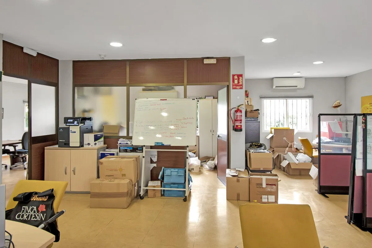 4e3b7458-e872-43da-af61-593fc96c5392