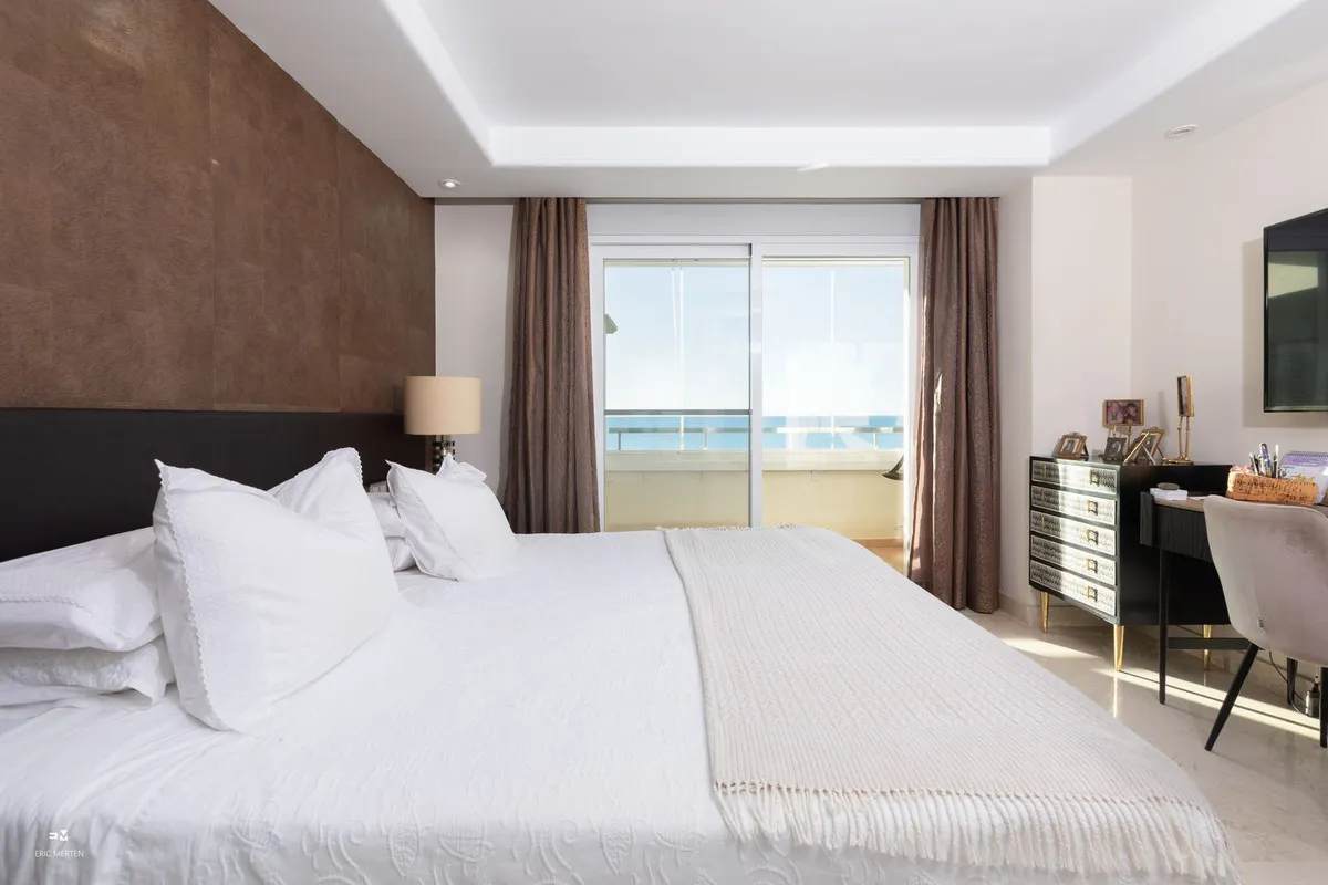 423af0a0-54a1-483a-90b1-32f873870322