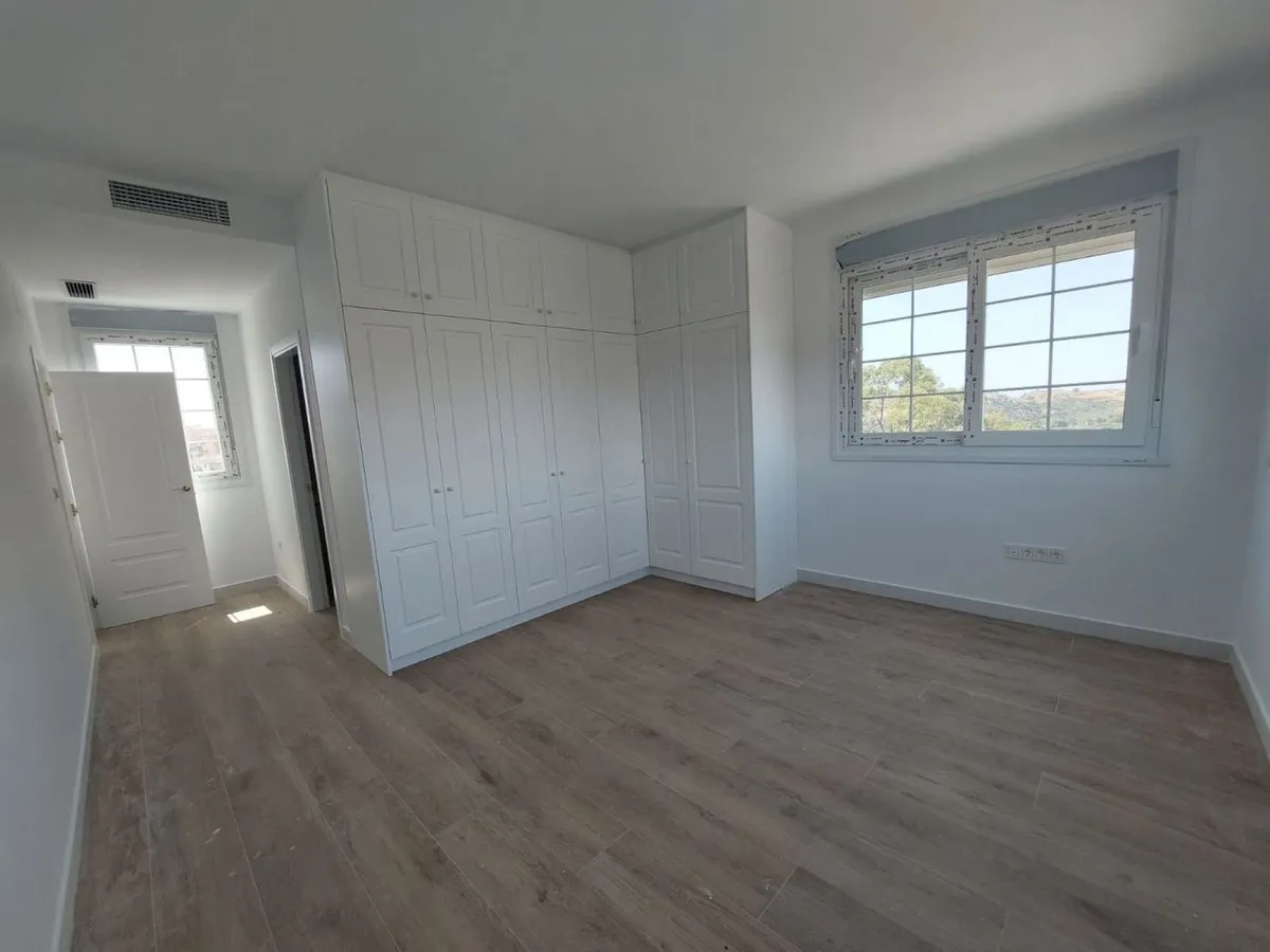 766eba5e-2563-47b7-9a90-911cc16e18cc