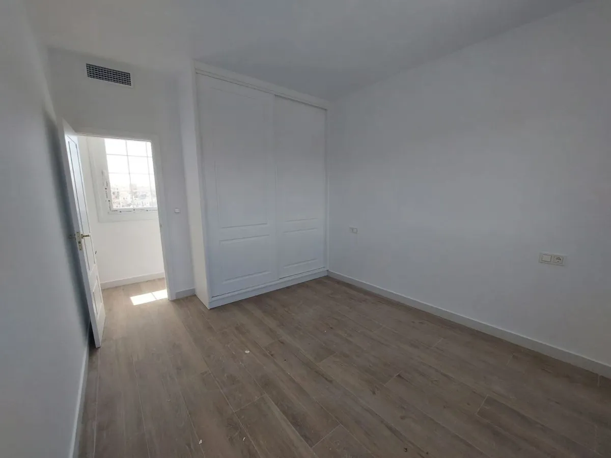 7ece84af-b2cd-4d96-8b69-96ec8ff515de