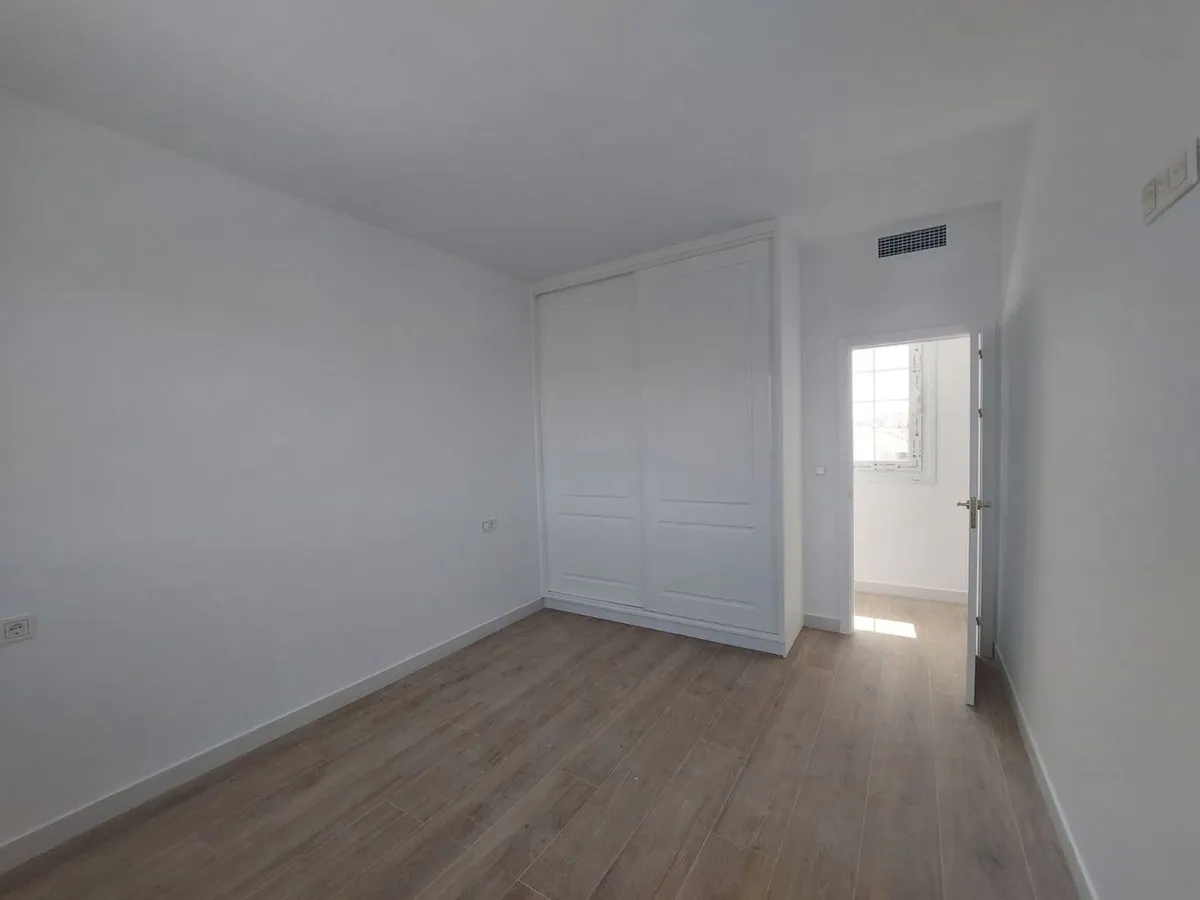 e6d15b4b-4275-4c9a-b425-c9a53f8b9d49