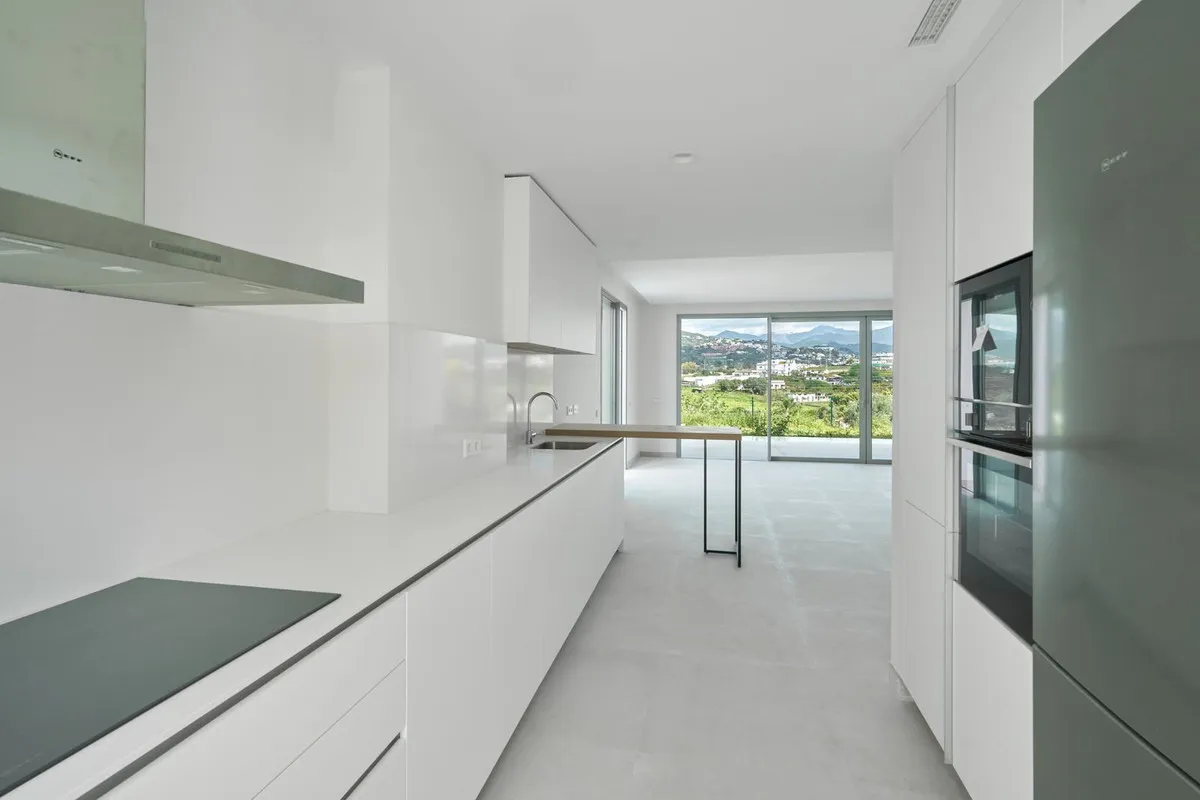 0665d992-786a-45b6-9daa-42f6682324cd