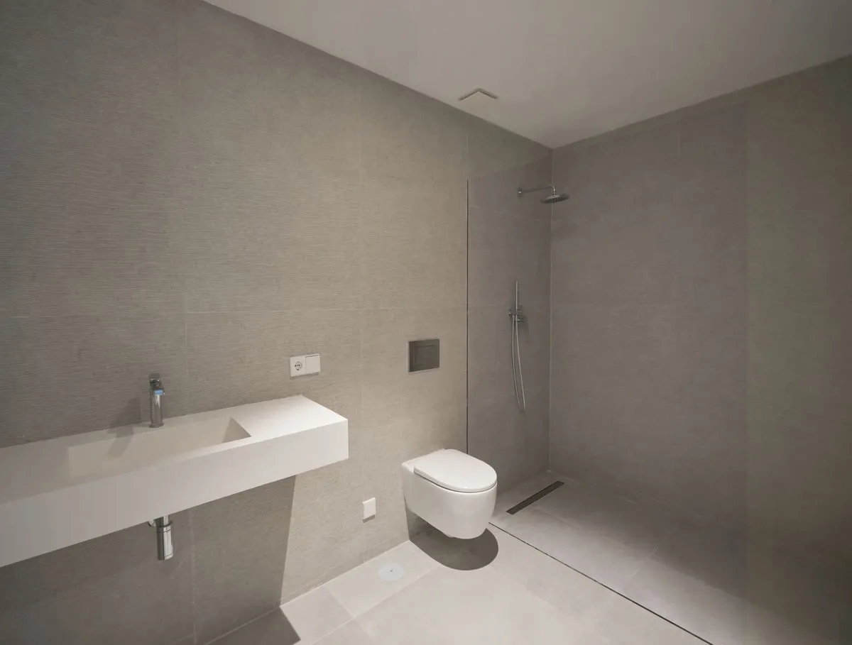 1e87f23b-9d86-4949-86d3-31b8b7cda9db