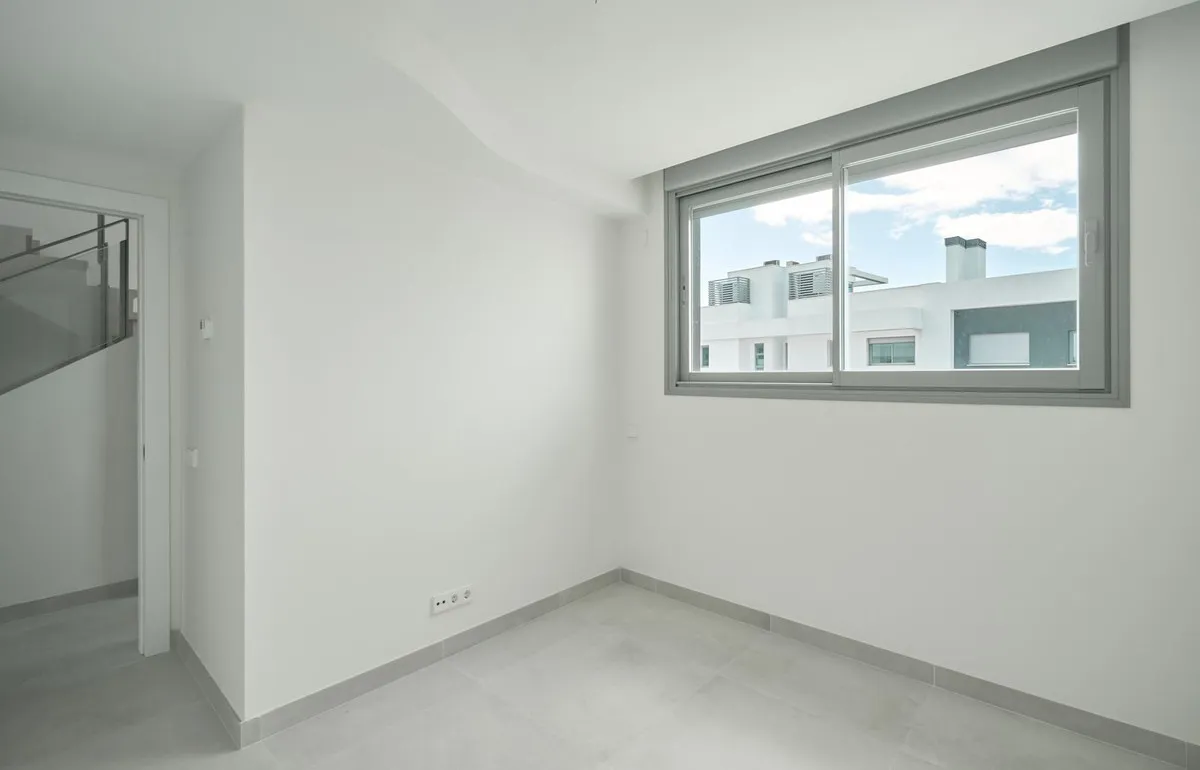 e7589b96-9e06-46d8-b8af-0de3851e964b