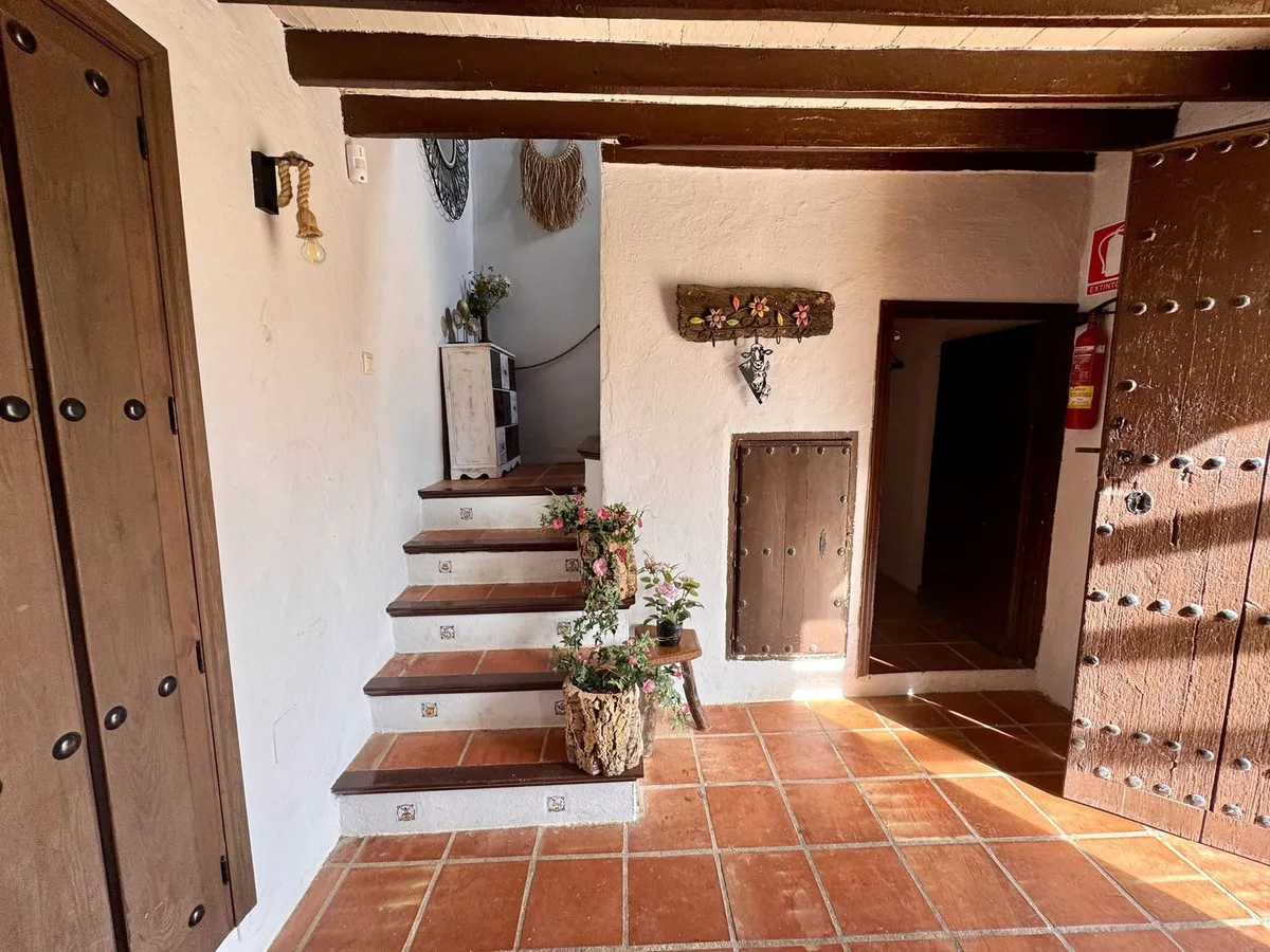 0a7c04c2-2643-44db-bc3e-1fb05e009169