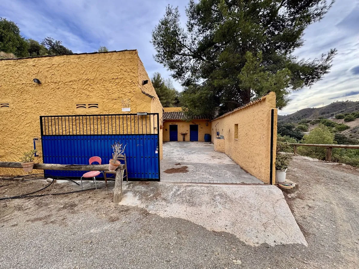 4bafdc9c-3365-4b0d-9668-5849f35b5d64