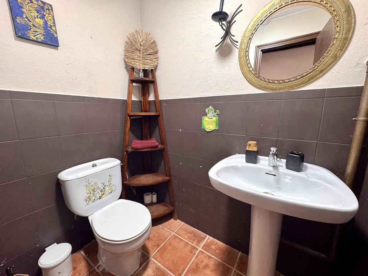 9c213794-b4b5-47b9-84b2-4018f961c7a1