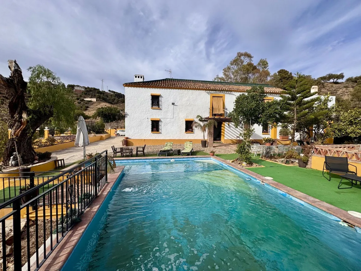 a9e6b651-a711-4172-9c7e-214d4101a5c5