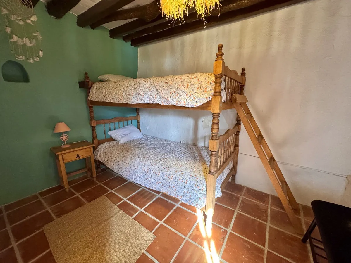 b5f85722-dfbb-482d-8b51-581c5aef61f8