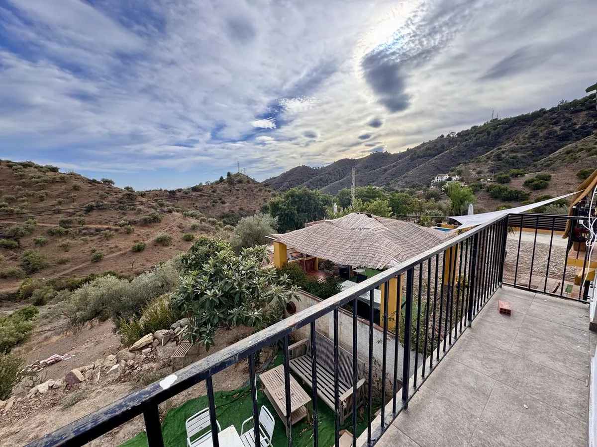 c5e8d421-ec16-40b8-b431-f76732b33dd8