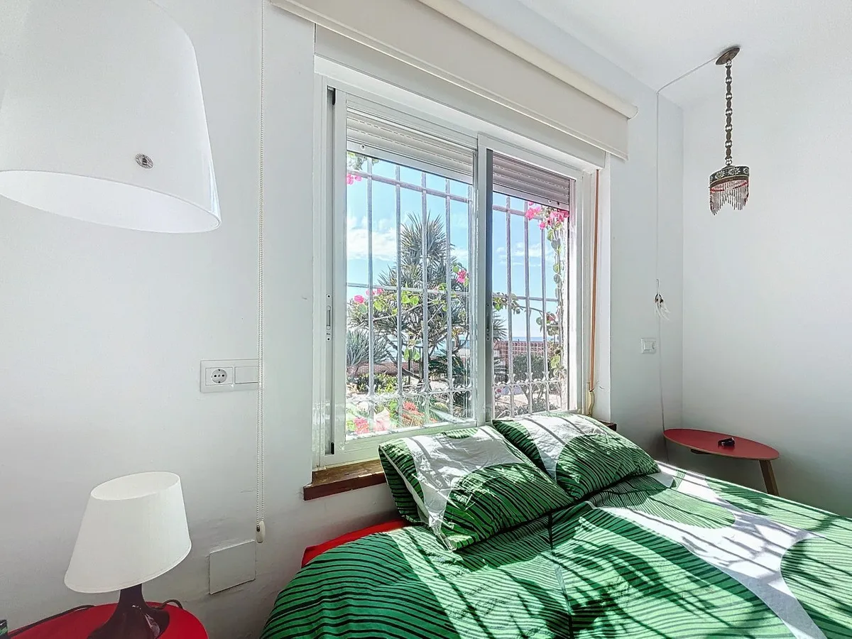 1a48b05f-99bb-428c-84d2-a5bf7449e217