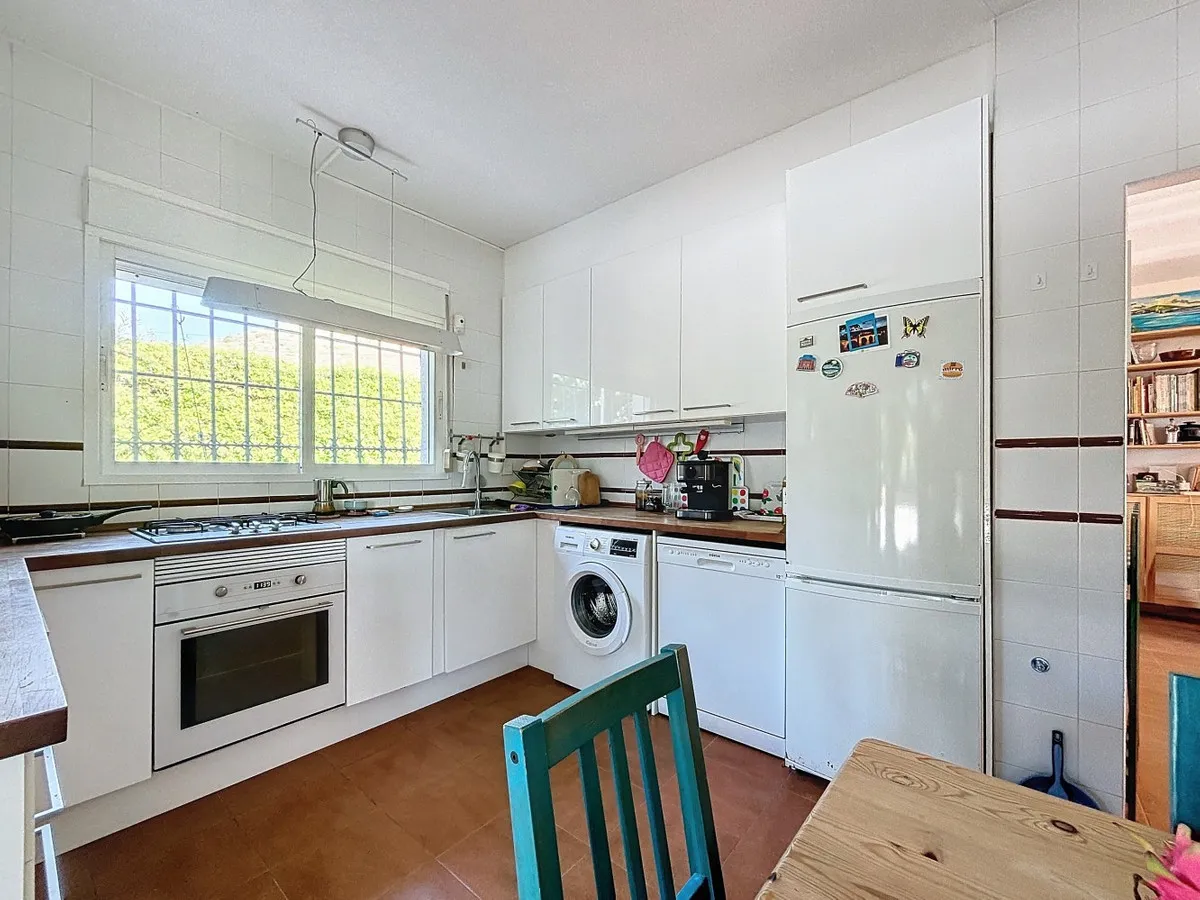 2715fd71-b5d1-43f4-af56-f7b0aacb5567