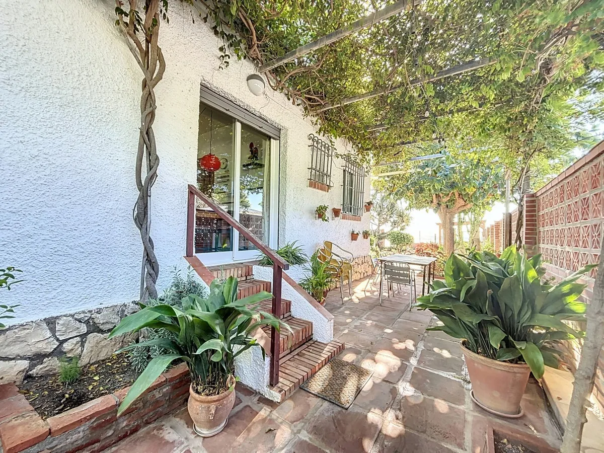 9d5dfc6e-37a7-4fac-8fc7-c11abc40deac