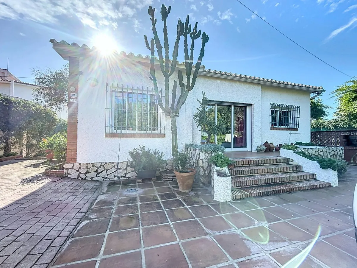 ad0c1df7-4fe8-42c0-ac44-5c0ae603a517