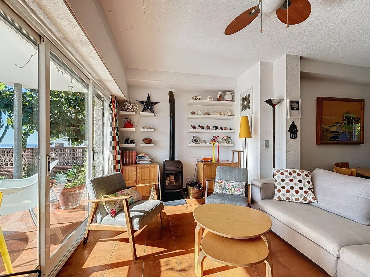 c35d8de1-c6c0-4b25-83a3-843a6617c61f