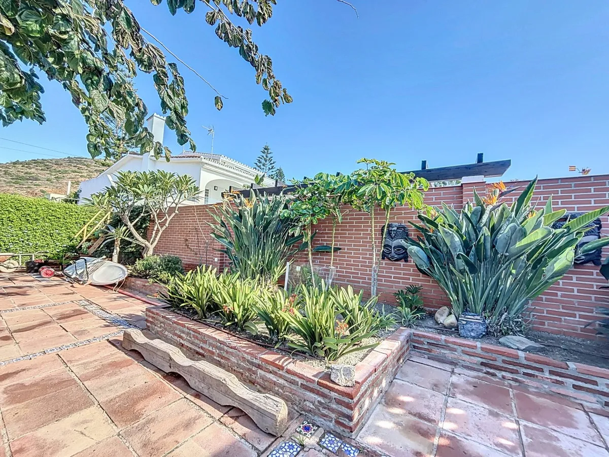 db604ca4-cf2c-4a72-b4b4-ff170ac0e731