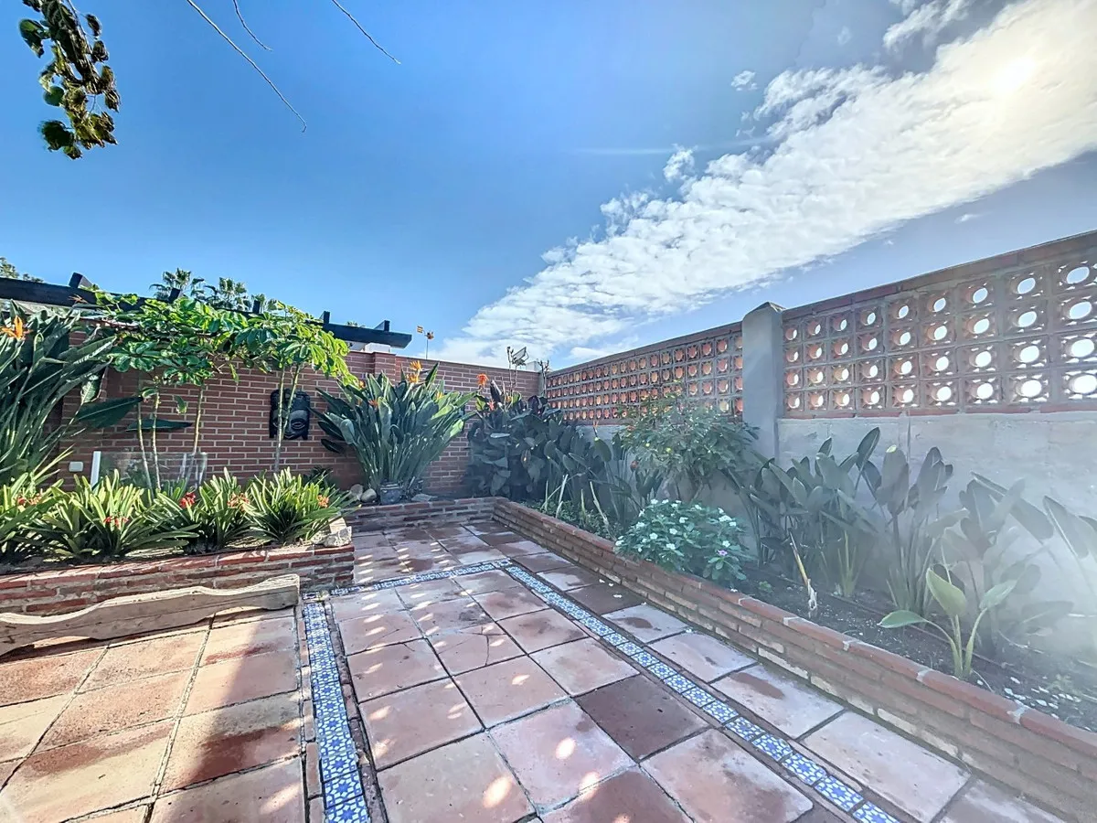 dcbd2bb2-2b5b-4df1-9ebf-6bee9a6ca4c8