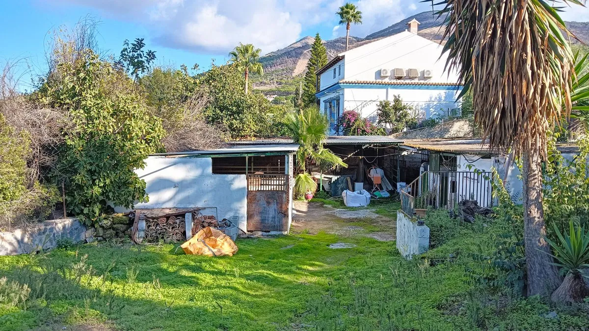 952a5f3d-8567-41aa-a27e-46951e3d2829