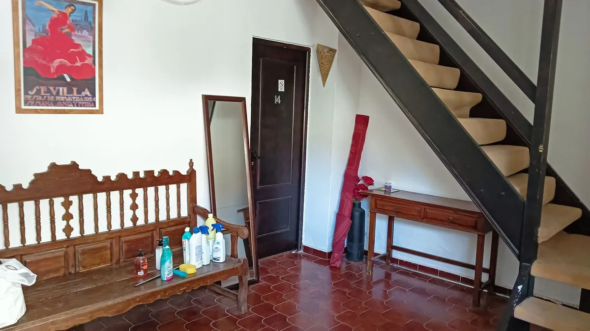 b9171941-89aa-40e3-b0a4-edff5d7d5651