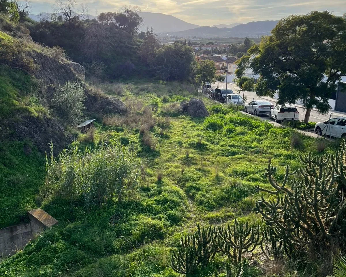 b0f6d925-0995-42f4-ab0d-421faa2b7d59