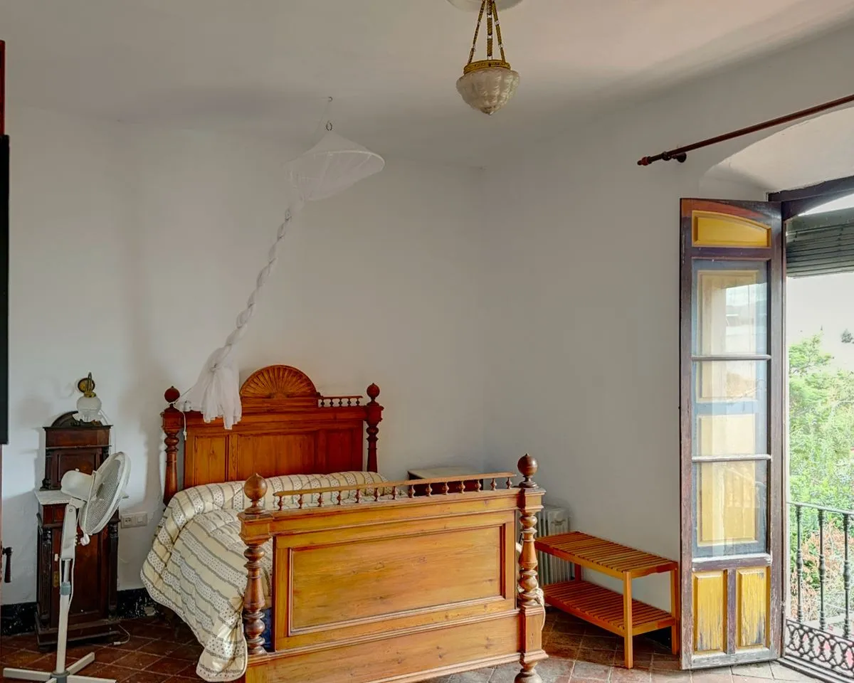 c296b75b-ceec-4e80-a5f9-f409599902c1